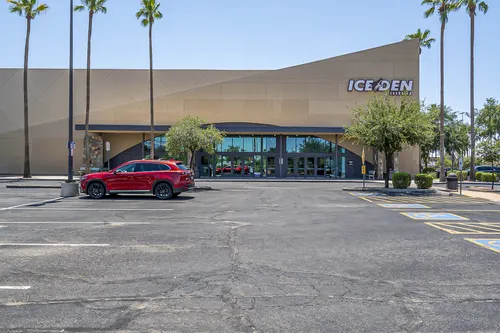 Chandler Crossing in Chandler, Arizona