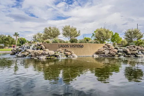 Lagos Vistoso in Chandler, Arizona