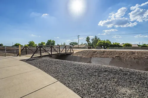 Cottonwoods Crossing in Gilbert, Arizona