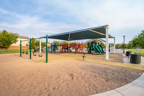 Elliot Groves in Gilbert, Arizona