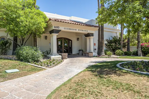 Val Vista Lakes in Gilbert, Arizona