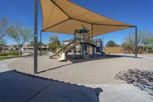 Brightland Homes (The Lakes) in Maricopa, Arizona