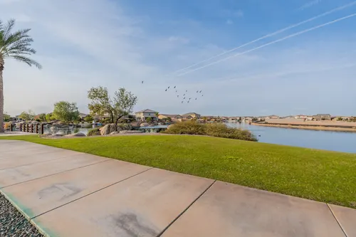 Brightland Homes (The Lakes) in Maricopa, Arizona