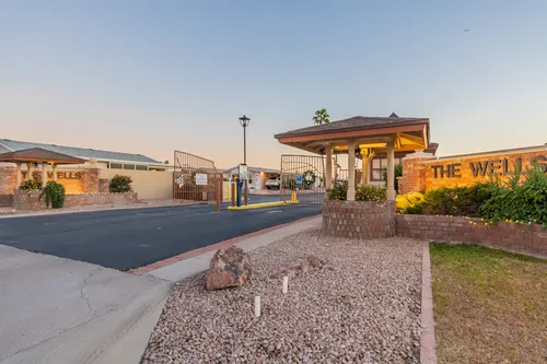 Apache Wells in Mesa, Arizona