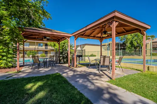 Circle Tree Condominiums in Mesa, Arizona