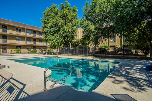 Circle Tree Condominiums in Mesa, Arizona