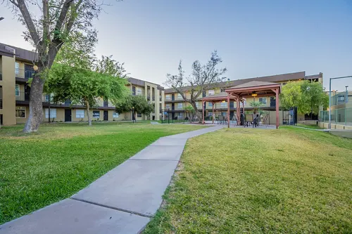 Circle Tree Condominiums in Mesa, Arizona