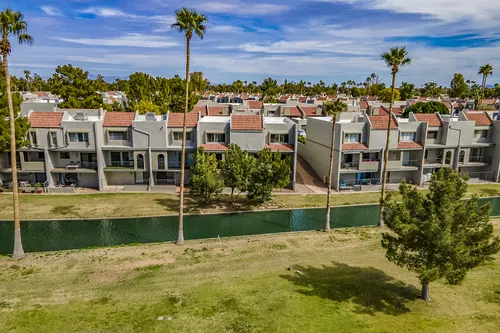 Dobson Lake Park Village in Mesa, Arizona