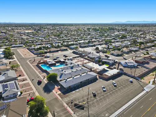 Dreamland Villa in Mesa, Arizona