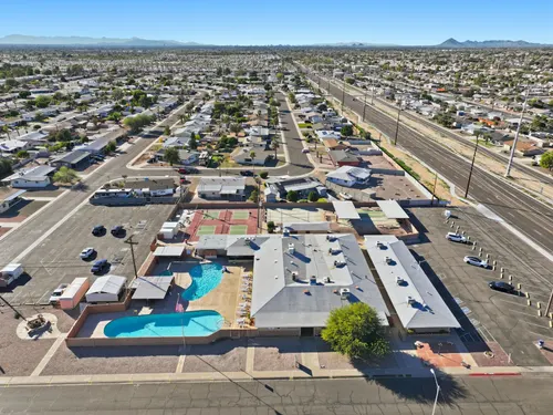 Dreamland Villa in Mesa, Arizona