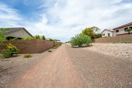 Camino a Lago in Peoria, Arizona