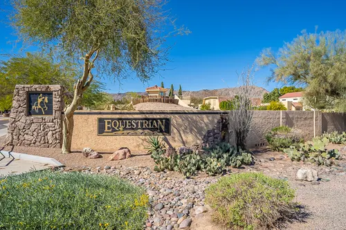 Ahwatukee Custom Estates in Phoenix, Arizona