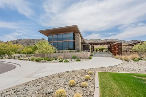 Avance in Phoenix, Arizona
