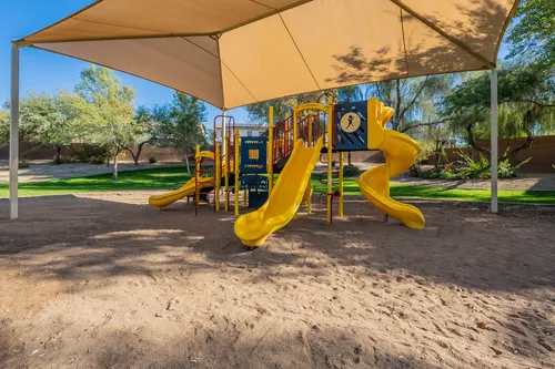 Dynamite mountain ranch in Phoenix, Arizona