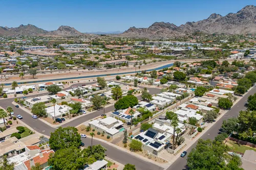 Estate Los Arboles in Phoenix, Arizona
