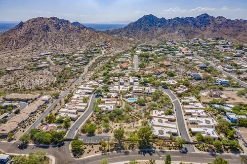 Estates At Dreamy Draw in Phoenix, Arizona