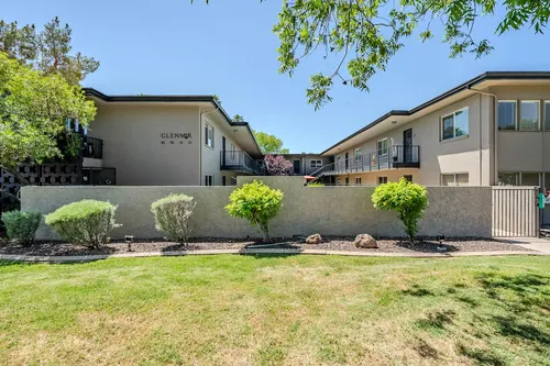 Glen Mar Condominiums in Phoenix, Arizona