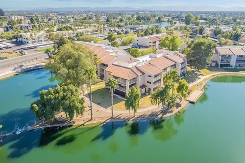 Lake Biltmore Village in Phoenix, Arizona