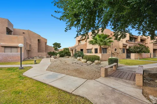 Lakebrook Villas 2 in Phoenix, Arizona