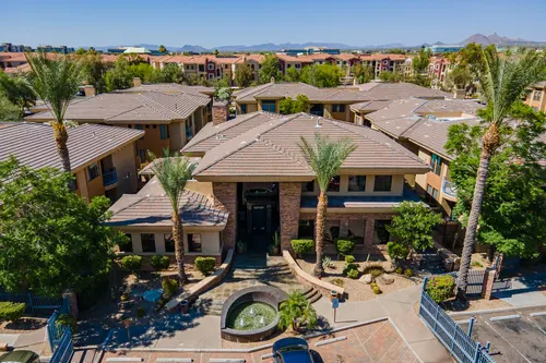 Larronata in Phoenix, Arizona
