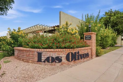 Los Olivos in Phoenix, Arizona