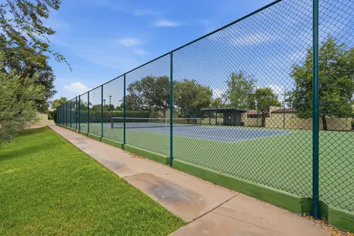 Los Olivos in Phoenix, Arizona