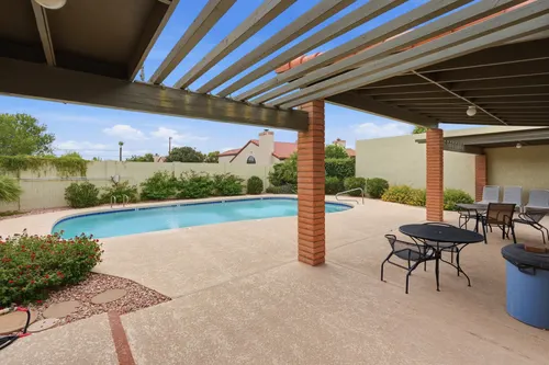Los Olivos in Phoenix, Arizona