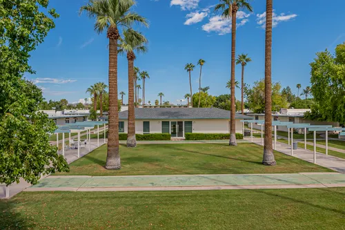 Maryland Parkway, East in Phoenix, Arizona