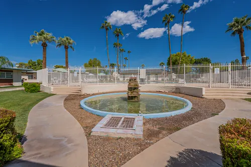 Maryland Parkway, East in Phoenix, Arizona