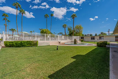 Maryland Parkway, East in Phoenix, Arizona