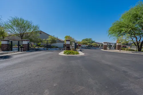 Navarro Groves in Phoenix, Arizona