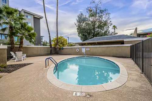 Town and Country Biltmore Townhomes in Phoenix, Arizona