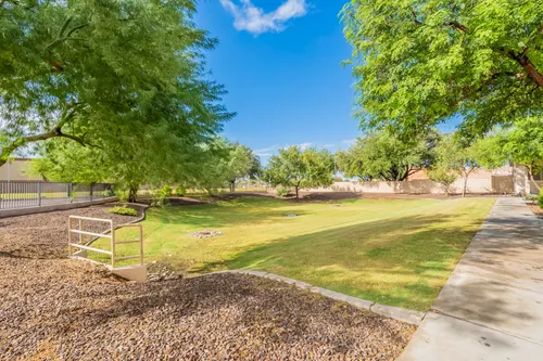 Villages at Westridge Park in Phoenix, Arizona