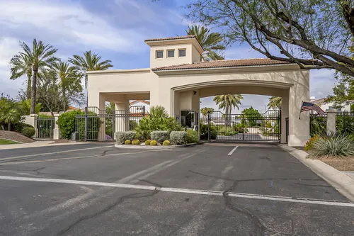 7600 Lincoln in Scottsdale, Arizona