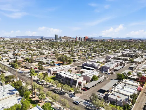 Los Prados in Tempe, Arizona