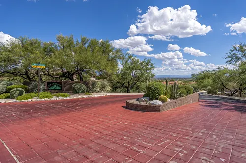 Las Ventanas in Tucson, Arizona