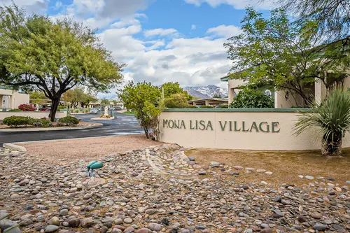 Mona Lisa Village in Tucson, Arizona