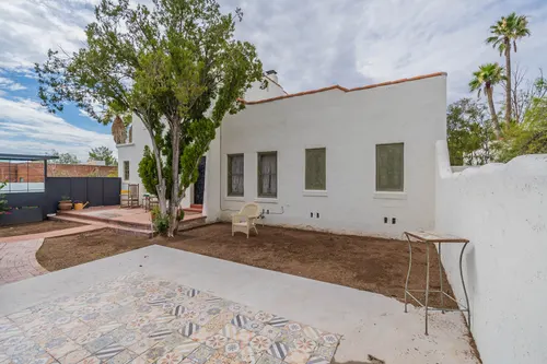 Royal Alvernon Condominiums in Tucson, Arizona