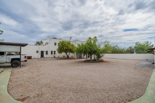 Royal Alvernon Condominiums in Tucson, Arizona
