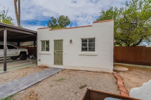 Royal Alvernon Condominiums in Tucson, Arizona