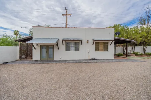 Royal Alvernon Condominiums in Tucson, Arizona