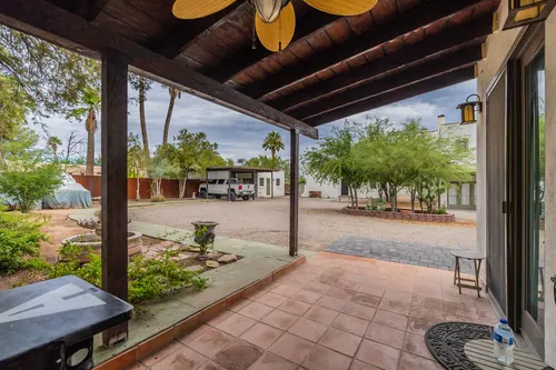 Royal Alvernon Condominiums in Tucson, Arizona