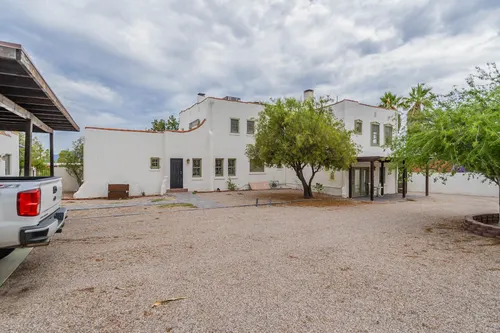 Royal Alvernon Condominiums in Tucson, Arizona
