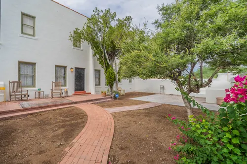 Royal Alvernon Condominiums in Tucson, Arizona